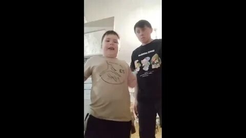 Песня ну че ты лысый плаки плаки