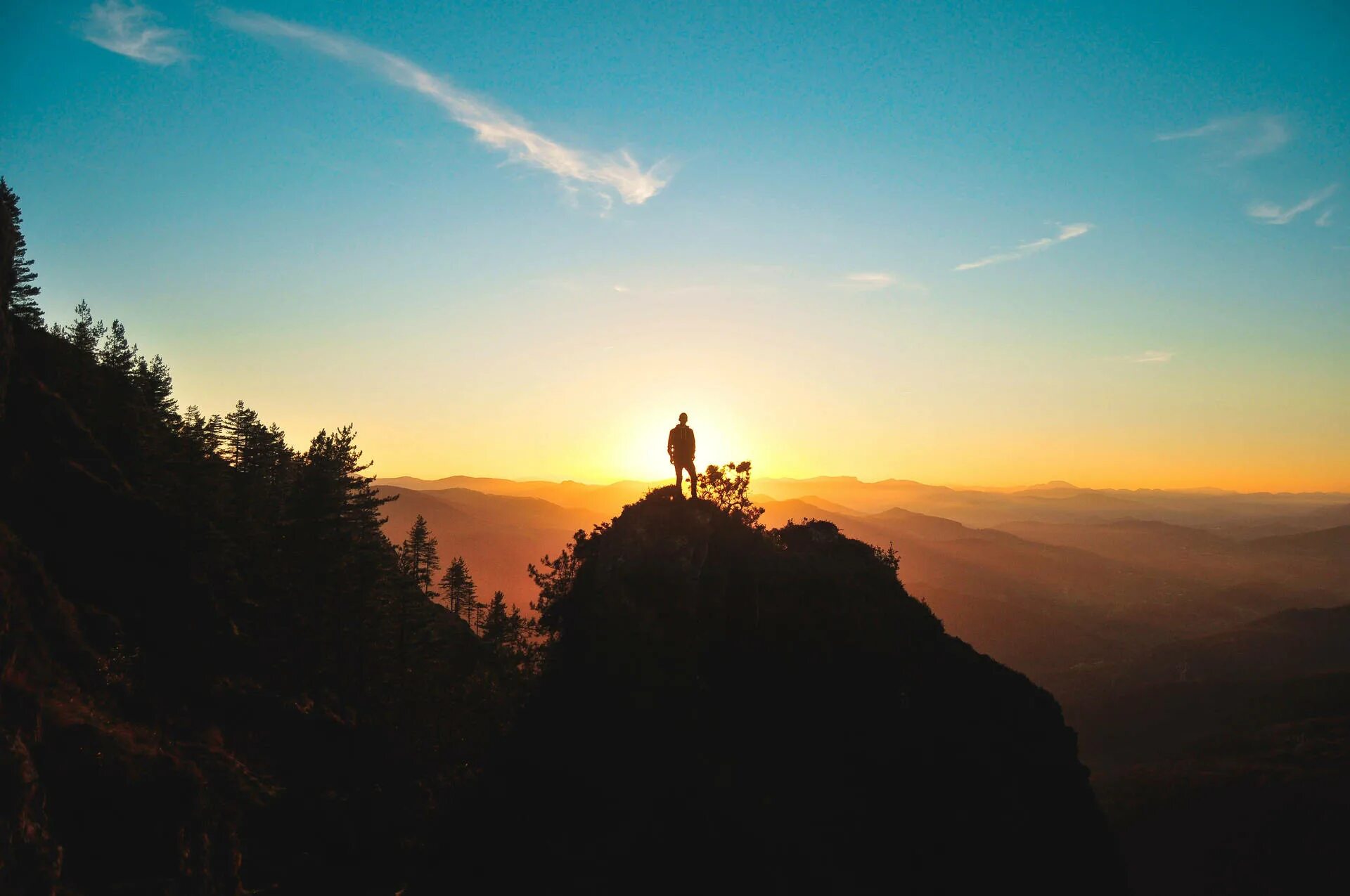 Mountain come to me. Рассвет в горах. Закат в горах. Рассвет на вершине. Горы солнце.