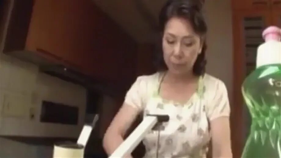 Корейская stepmom. Japanese mother tubes. Japanese mother tubes. Father in law and daughter in law japanese. Японская мама в постели.