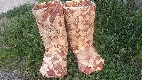 Ботинки сапоги варежки лапти