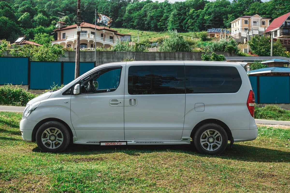 Hyundai grand starex 2013