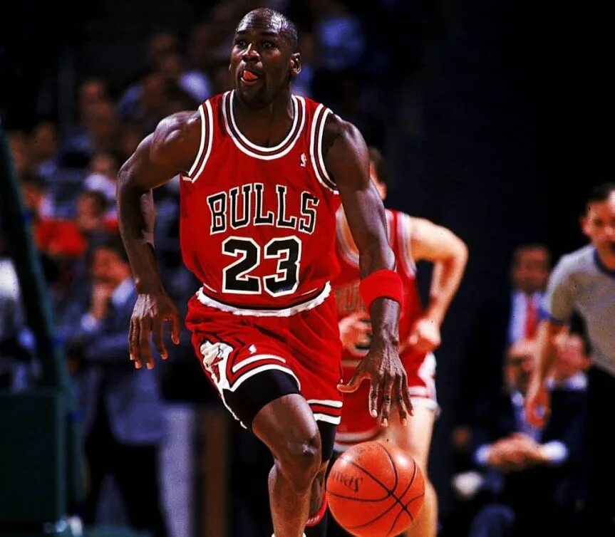 Nike air jordan 1 michael jordan. Джордана лахойе. Nike air jordan 1 chicago. Найди джордана. Air jordan 1984.