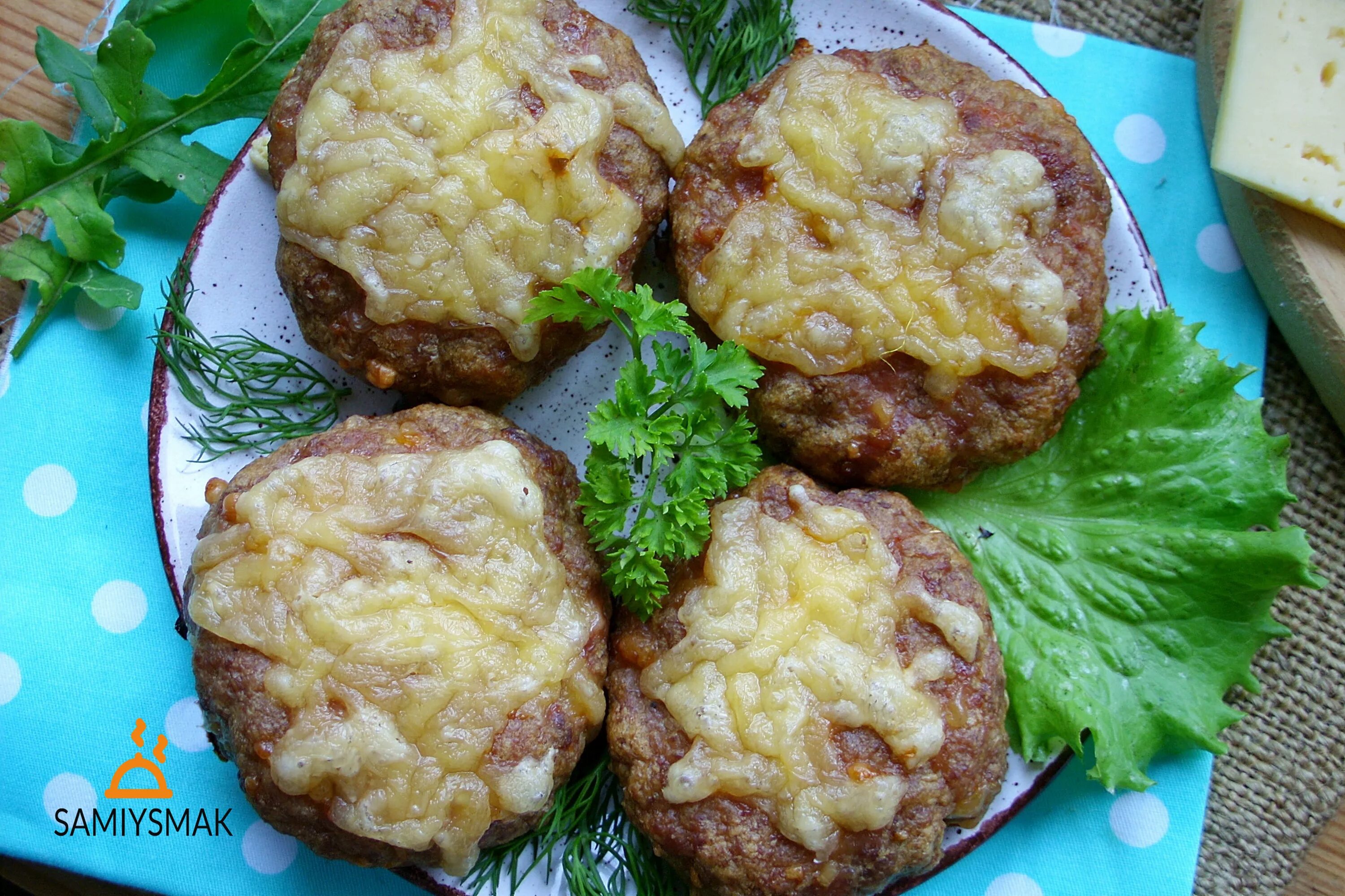 Котлеты из фарша с сыром в духовке Мясное Трио Дзен