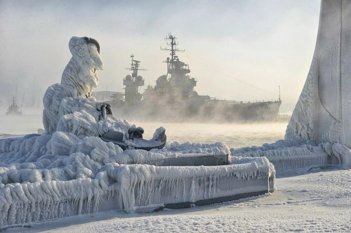 Норд ОСТ зима Новороссийск. Норд ОСТ зима Новороссийск Обледенение. Новороссийск Норд ОСТ набережная. Обледеневшая набережная Новороссийск. Город холодных ветров