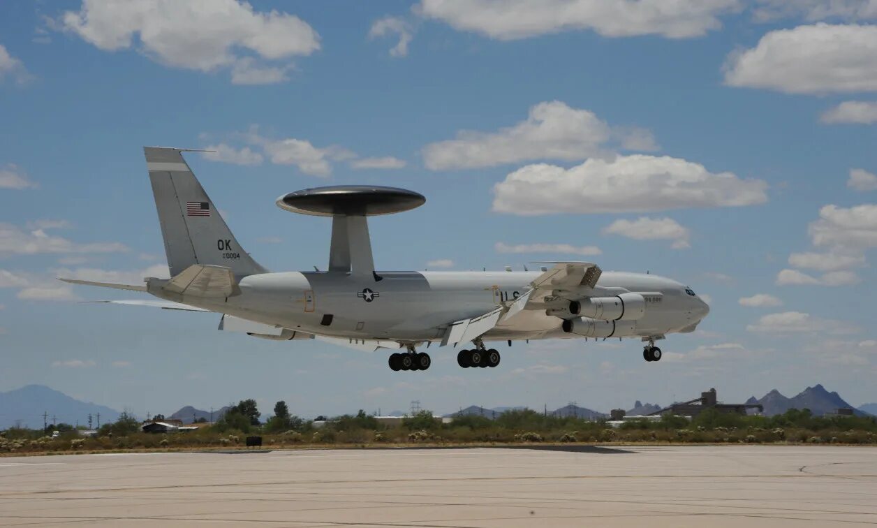 E 3a sentry. Самолет дрло авакс. самолет разведчик сша авакс. e-3a sentry awacs. e-3 sentry.