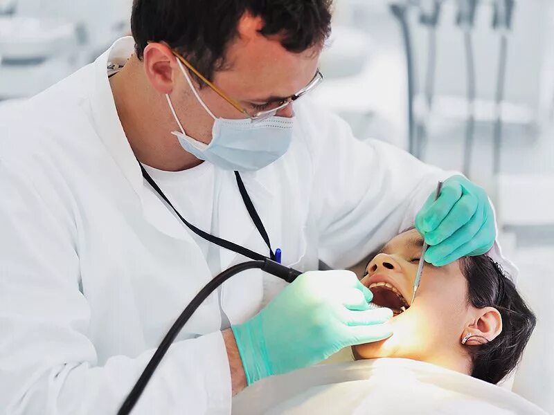 Стоматологический врач. Стоматолог. Зубной врач. Терапевтическая стоматология.