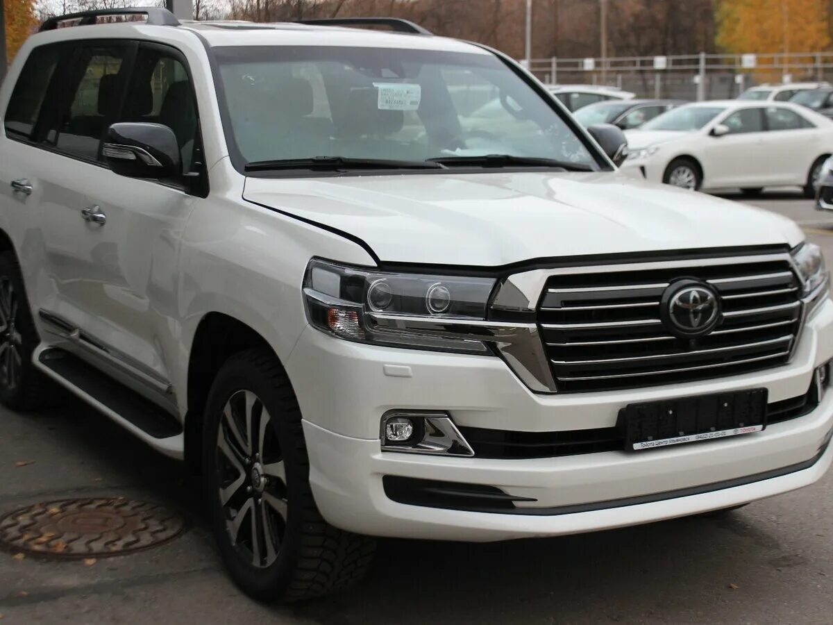 Toyota land cruiser lc 200. Тойота ленд крузер 200 2017 black. Тойота ленд крузер 2019. Ленд крузер 200 2017г. Тойота ланд крузер 200 2017.