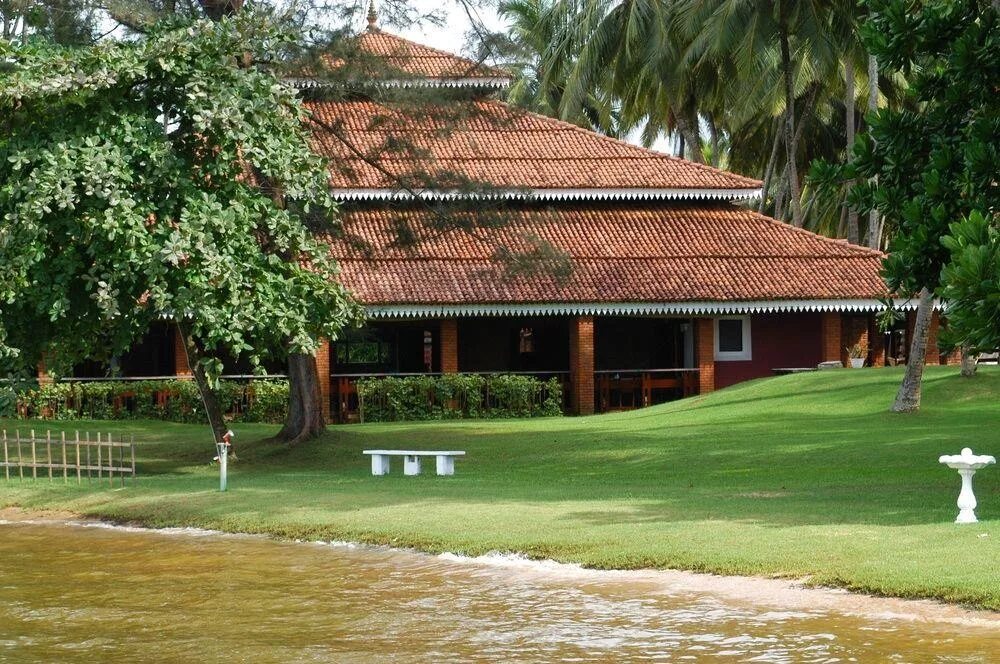 Шри ланка клубы. Club bentota бунгало. Club bentota бунгало. Club palm bay шри-ланка остров. Клаб бентота шри ланка.