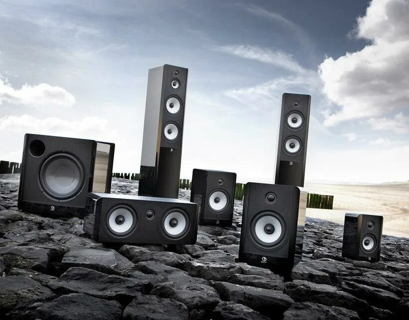 крутые колонки. музыкальный центр lg f-2108k. музыкальный центр lg cj44. Hi-end акустика karmah. акустическая система mcintosh xls360.