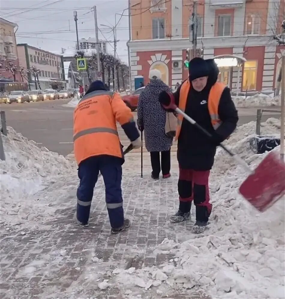 Снег 5 декабря. Первый день было расчищена от снега 5/19.