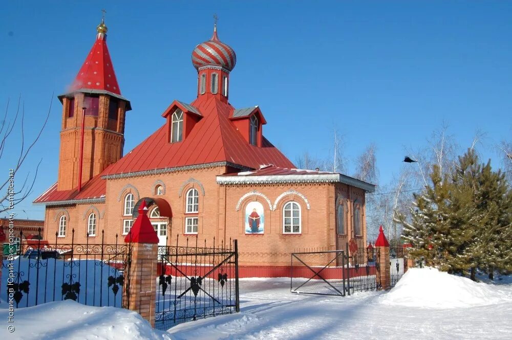 Россия оренбургская область бузулук. Петропавловская Церковь Бузулук. Шевченко Церковь Бузулук. Храм Бузулук Оренбургская область.