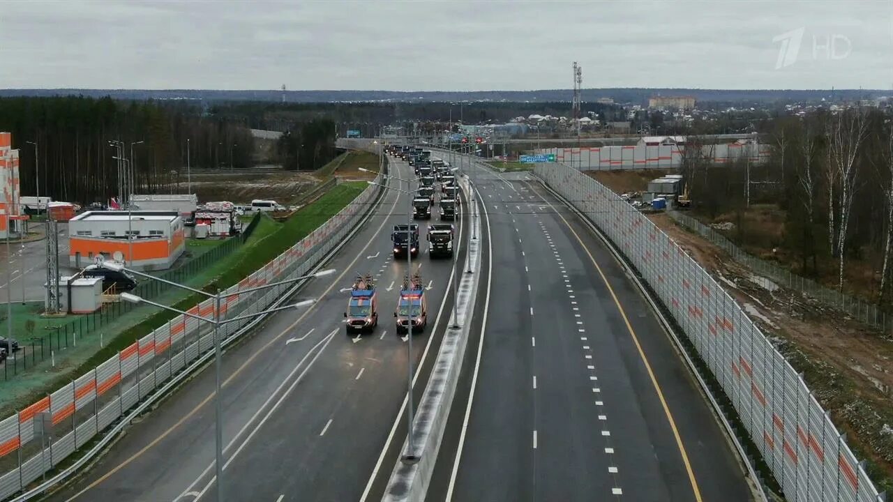 Центр на кольцевой. Трасса м11. Автодороги а-108. Трасса м11 504 км. Кольцевая трасса.