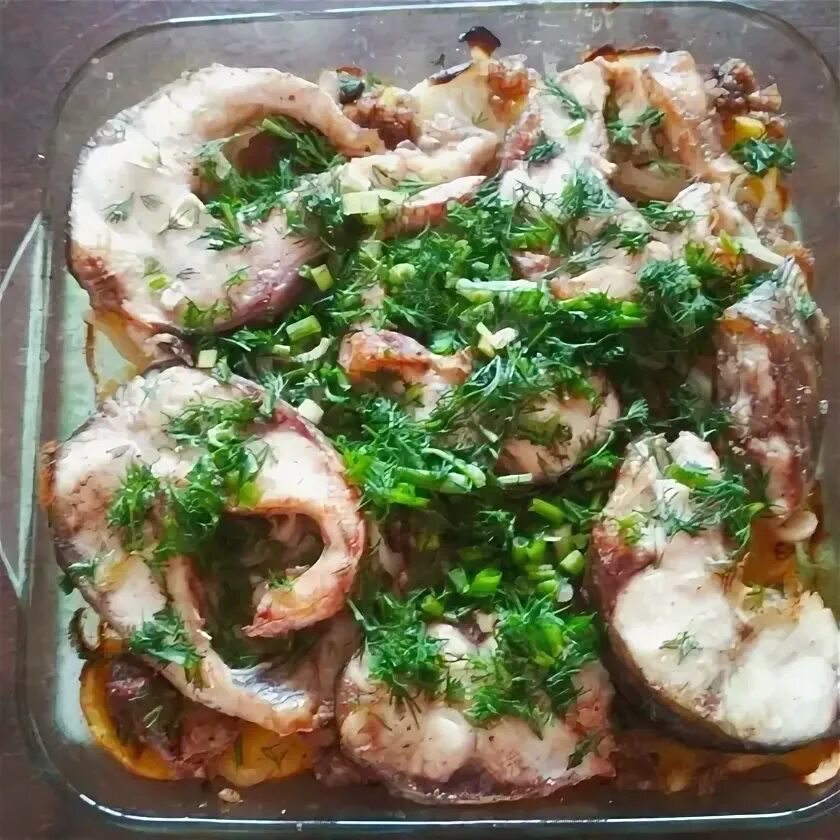 Амур кусочками в духовке. Белый амур блюда. Амур запеченный в духовке с овощами. Амур кусочками в духовке. Блюда из белого амура.
