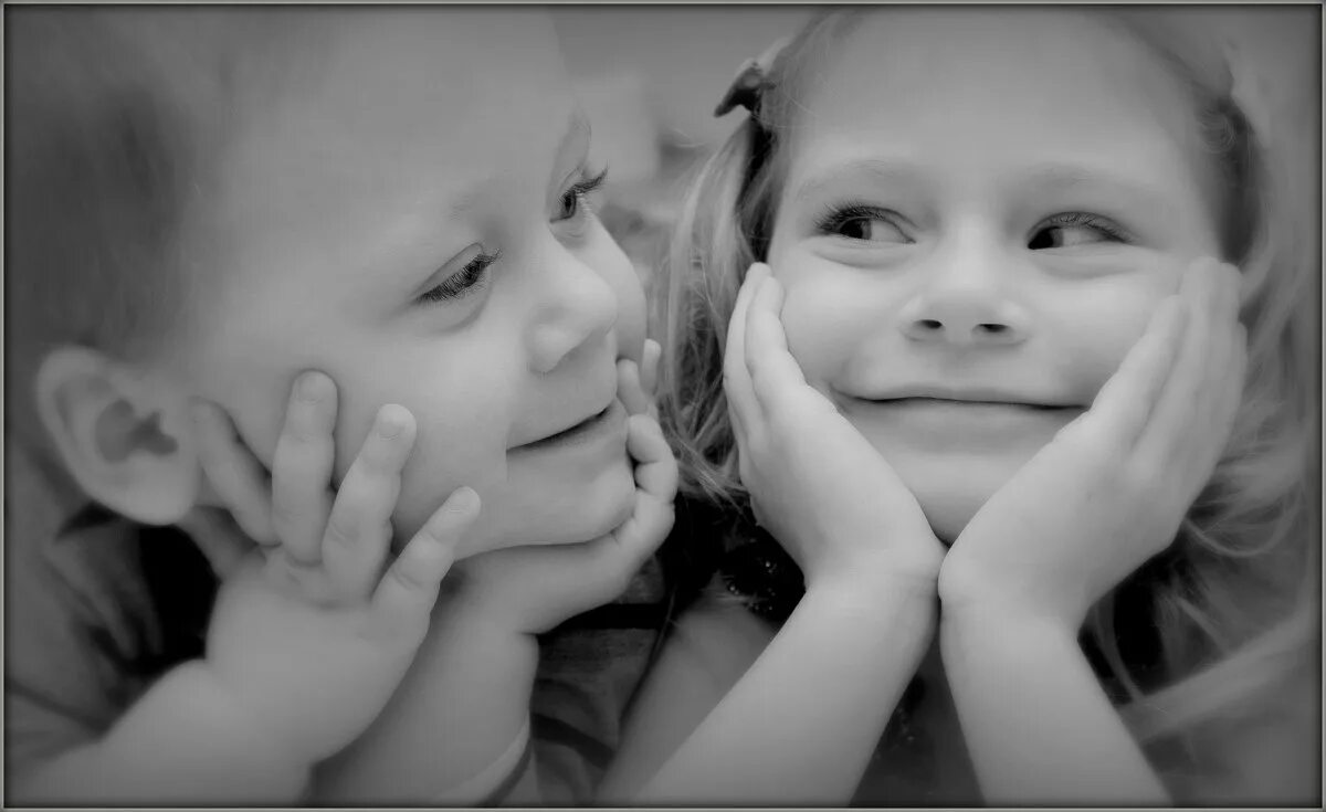 кирилл улыбнись. голос отца улыбки детей. притворная улыбка ребенка. голос отца улыбки детей. ребенок улыбается.