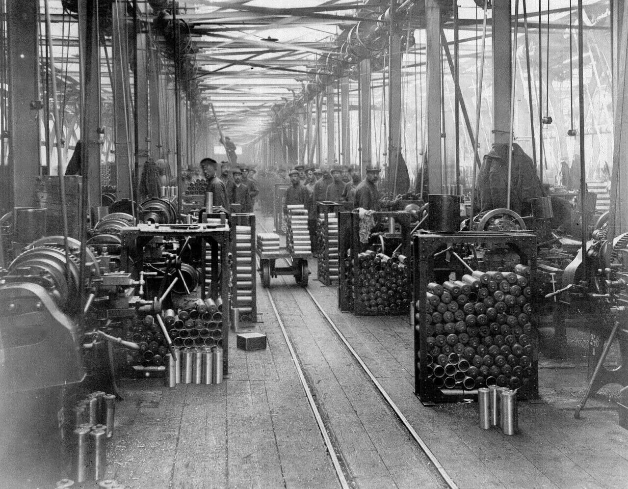 путиловский завод в 1917 году. путиловский завод в петербурге 19 век. путиловский завод в петербурге в 1868. путиловский завод в петербурге 1905. путиловский завод в петербурге 1905.