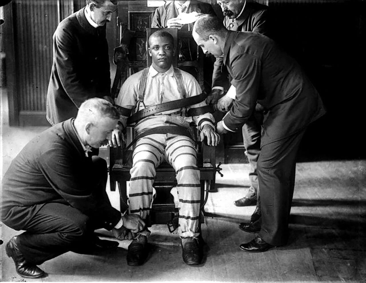 Бруклинский вампир. Тюрьма Синг Синг электрический стул. Джордж Стинни на электрическом стуле.