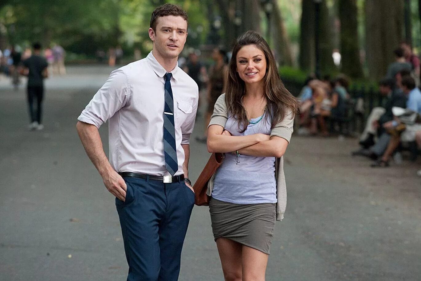 Кира найтли в фильме прошлой ночью в нью-йорке. Встретить бывшего два раза. Идеальный мужчина и идеальная женщина никогда не встретятся потому. Счастье встретить человека. Встретить бывшего два раза.