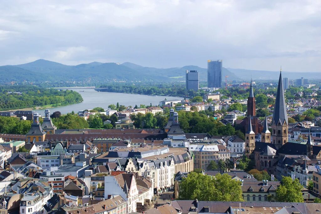 Г бон. Соборная площадь бонн. Г бон. Бонн город в германии. Бонн столица фрг.