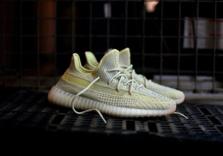 Adidas yeezy boost 350 v2 yecheil reflective. Адидас буст v2. Adidas yeezy boost 350 v2 originals. Adidas yeezy boost 350 v2 fade. Adidas yeezy boost 350 v2.