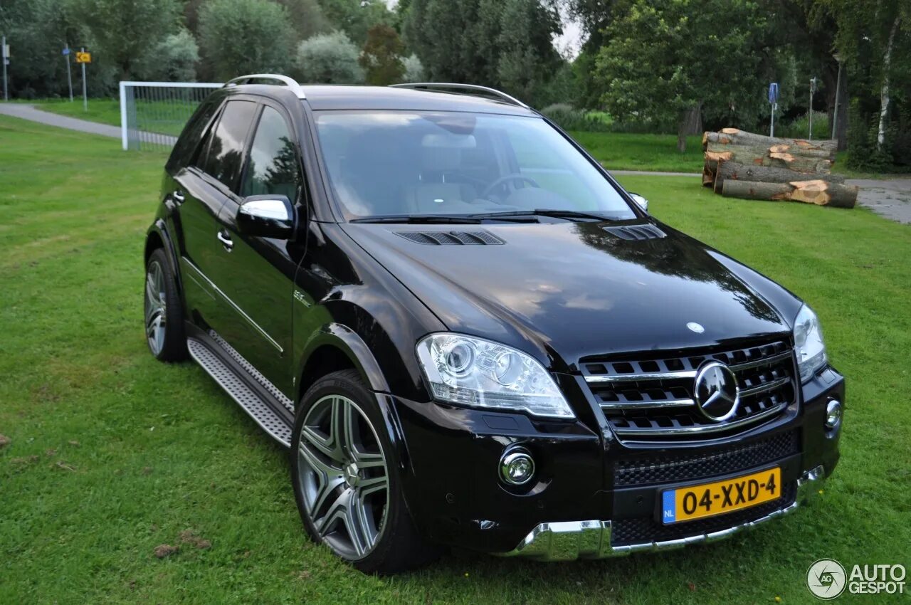 Mercedes ml63 w164. Мерседес ml 164. Mercedes-Benz w164 AMG. Mercedes ml63 AMG w164. Мл w164 купить