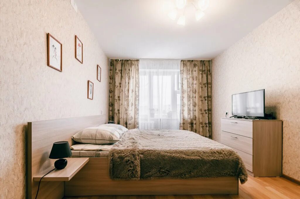 Аренда квартир псков. Апартаменты Псков. Апартаменты Pskov City Apartments Lagernaya 5 a. Апартаменты City Center Псков телефон. Фон Псков посуточное проживание.