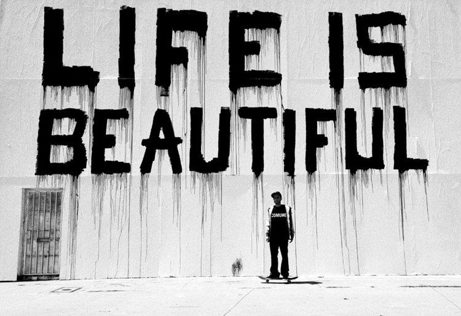 Life is beauty. Life is beautiful надпись. Life is beautiful картинки. Beautiful Life надпись. Граффити Life is beautiful.