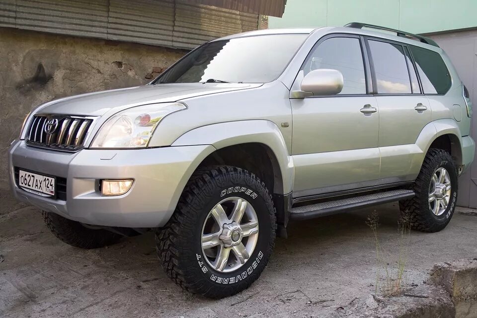 Дром купить крузер прадо. Land Cruiser Prado 120. Toyota Land Cruiser Prado 120 33 колёса. Тойота Ланд Крузер Прадо 120. Prado 120 4.0.