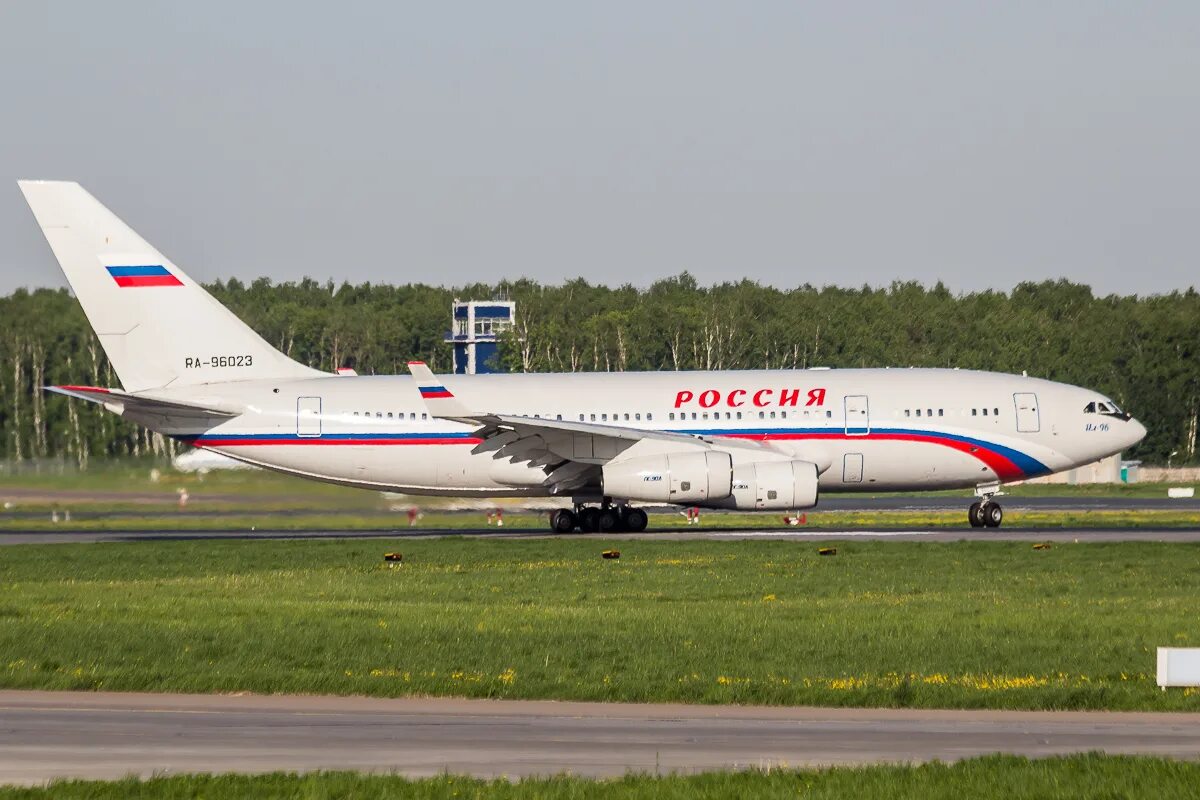 Як 42д бортовой номер ra-42422. Ил 86 атлант союз. Ил 86 атлант союз. Ближнемагистральную пассажирскую машину (ил-16). Бортовой номер ra.