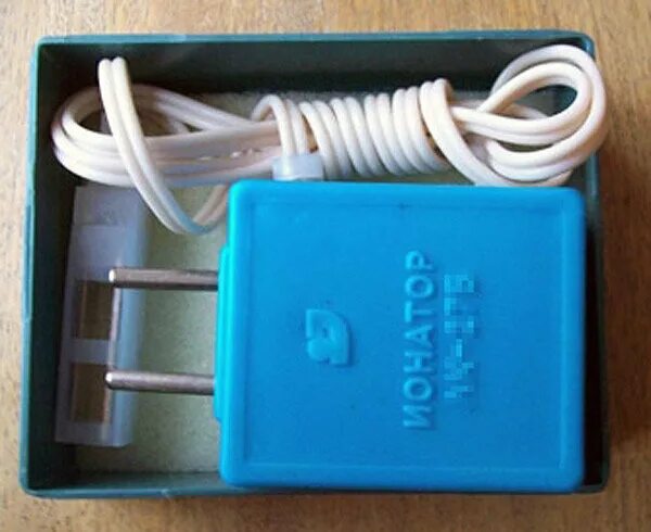 Советский ионатор. Ионатор лк-31. Ионатор воды лк 27. Ионатор серебра. Ионизатор воды серебряный источник.