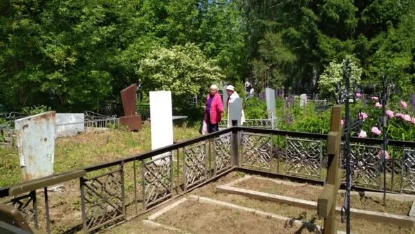 Яуши кладбище 17. Карачуринское кладбище чебоксары. Кладбище 11 чебоксары. Карачуринское кладбище 5 чебоксары. Кладбище 3 карачуры чебоксары.
