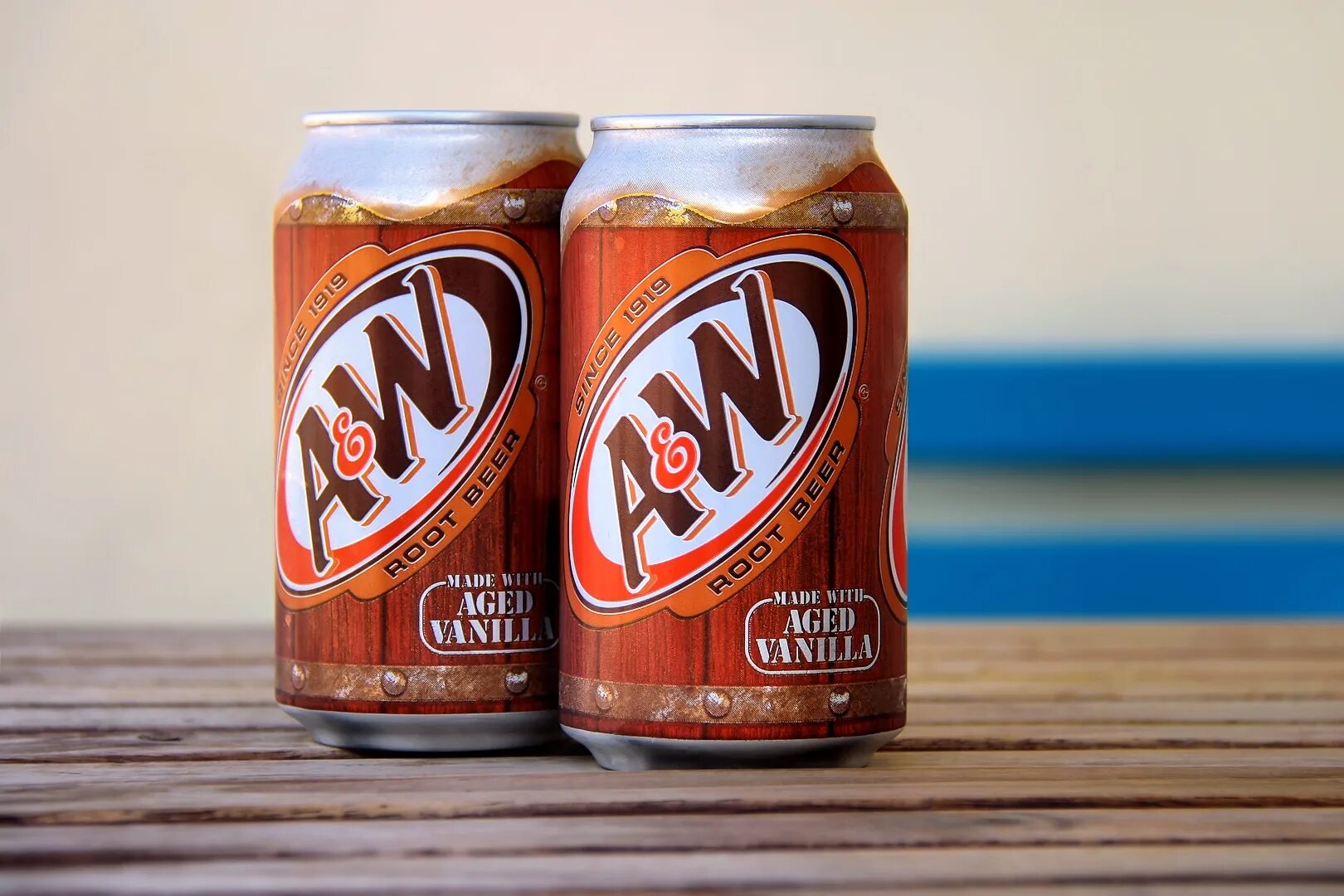 Корневое пиво. A&W root Beer 355ml. AW root Beer. Корневое пиво рутбир. Пиво a&w root Beer.