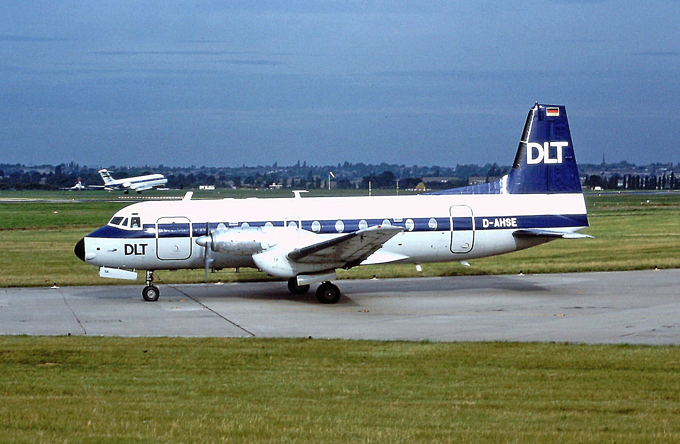 Friendlykiss748. Friendlykiss748. Hawker siddeley hs 748. Air malawi. Ремкомплект ступицы ваз 2121.