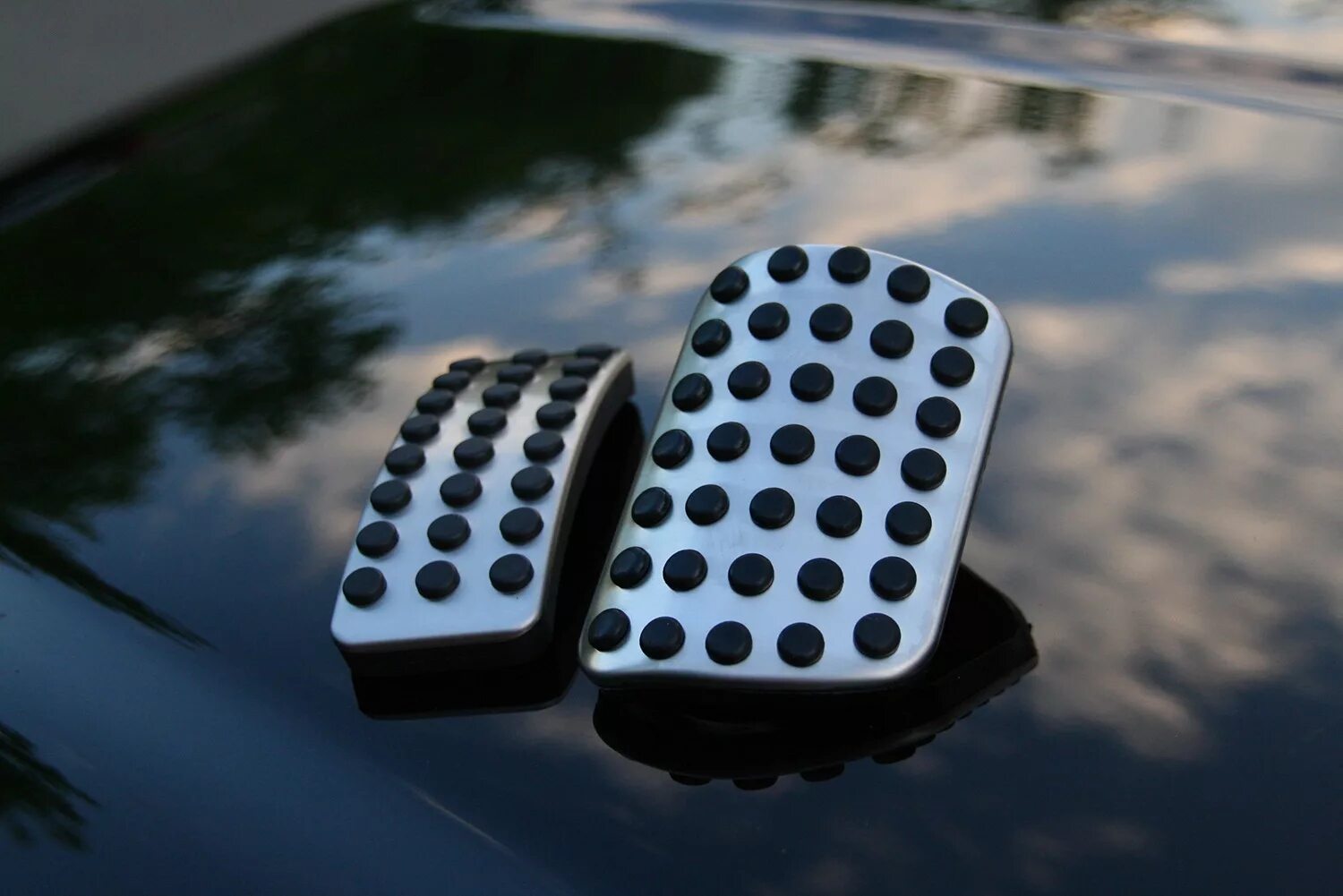 1k1064200a. Мазда 3 бк мпс накладки на педали. 34. Накладки на педали гольф 3. Педали vw tiguan.