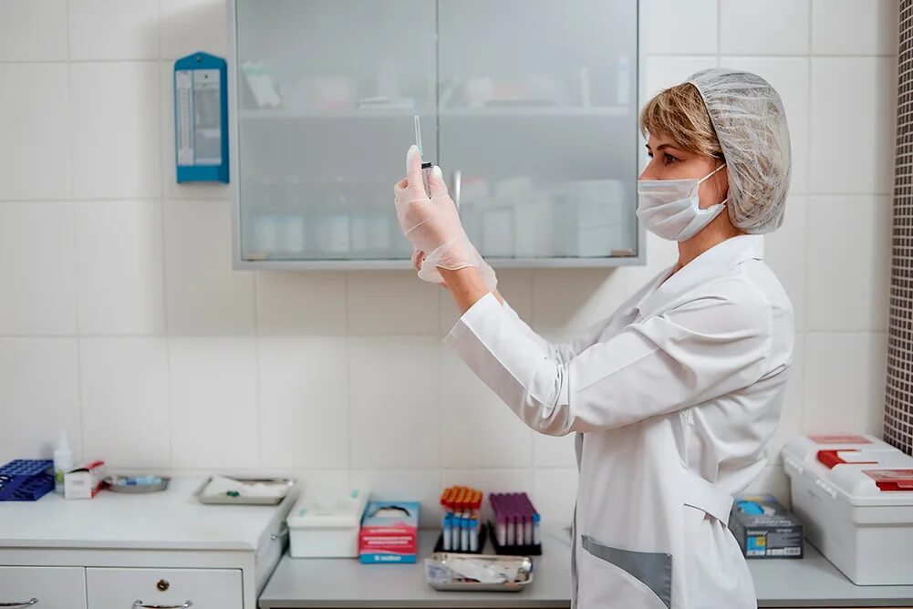 Осмотр врача на предприятии. Промышленная медицина вакансии. Промышленная медицина вакансии. Промышленная медицина. Получение медицинской помощи.