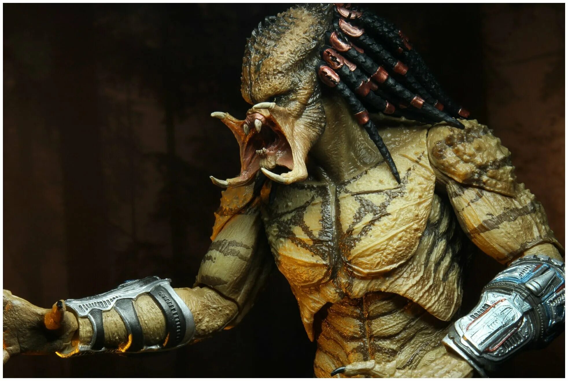 Характер хищника. NECA Predator 2018 Deluxe unarmored Assassin Predator. NECA Predator 2018 Ultimate Predator. Хищник 2018 фигурки NECA. NECA хищник ассасин.