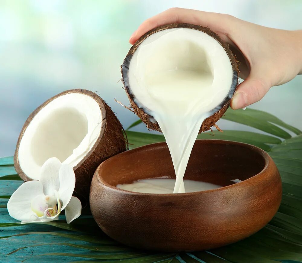 Коконат Милк. Кокосовое молоко Coconut Milk. Молоко кокосовое милкс. Кокосовое молоко в кокосе. Кокосовое масло пищевое польза