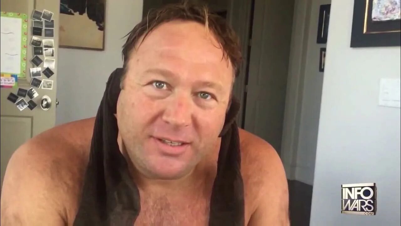 My time 2 alex jones. Bill hicks alex jones. алекс джонс молодой. алекс джонс американский радиоведущий. alex jones onlyfans.
