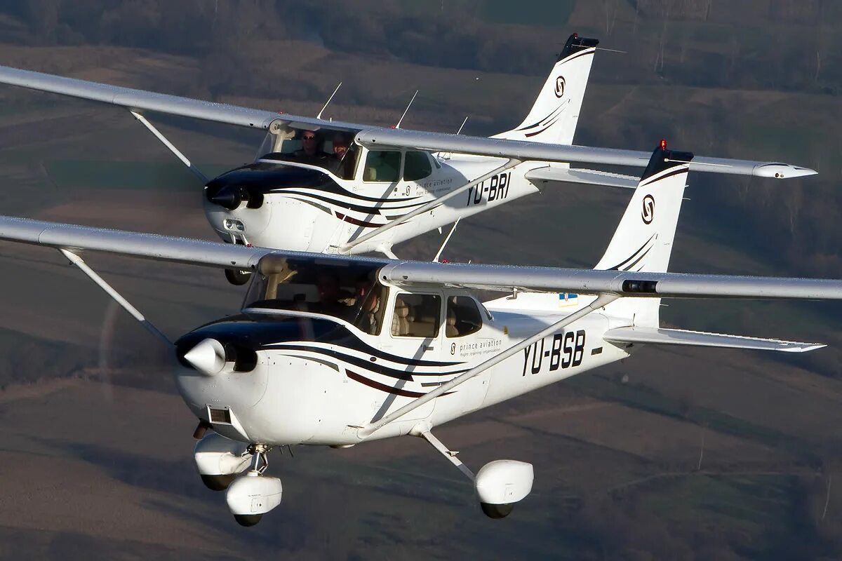 Сесна 172. Cessna 172r. Cessna 172r Skyhawk. Cessna 172. Цессна 172 р.