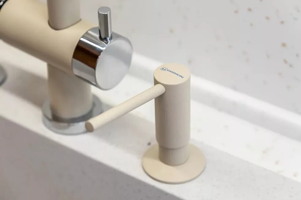 дозатор omoikiri om-01-ab. дозатор omoikiri om-02-wh. дозатор omoikiri om-02-bn нержавеющая сталь. Omoikiri 4995008 om-02-bn. дозатор omoikiri om-02-bn.