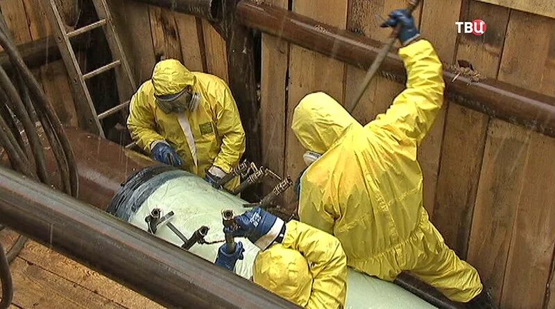 Газогидрат метана. Устранение ледяных закупорок в газопроводах. Устранение ледяных закупорок в газопроводах. Газовые гидраты в трубопроводе. Образование гидратов в скважине.