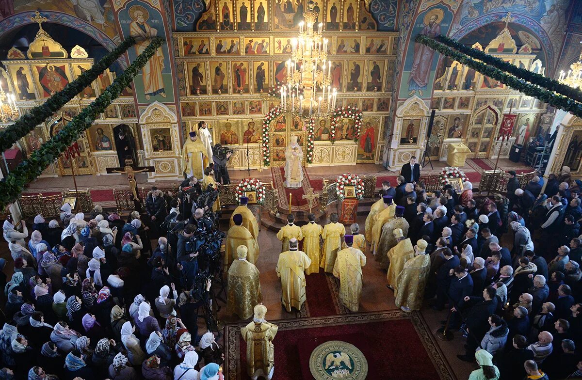 Каждое воскресенье в церкви. Храм Воскресения Христова на Семеновской. Храм на большой Семеновской в Москве. Храм Воскресения Христова на Семеновской внутри. Храм Воскресения Христова и новомучеников был освящен в 2017 г..