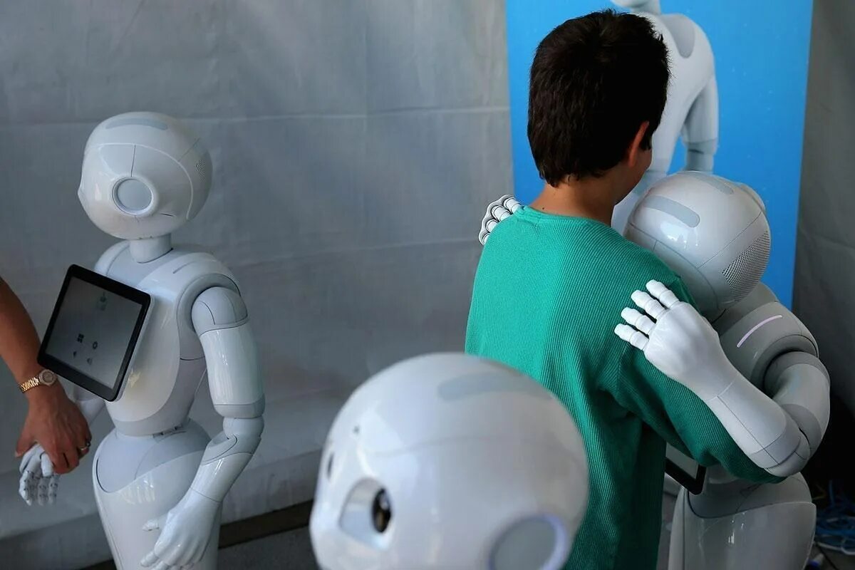 Люди станут роботами. Современные роботы. Робот с искусственным интеллектом. Роботы в будущем. Робот человек.