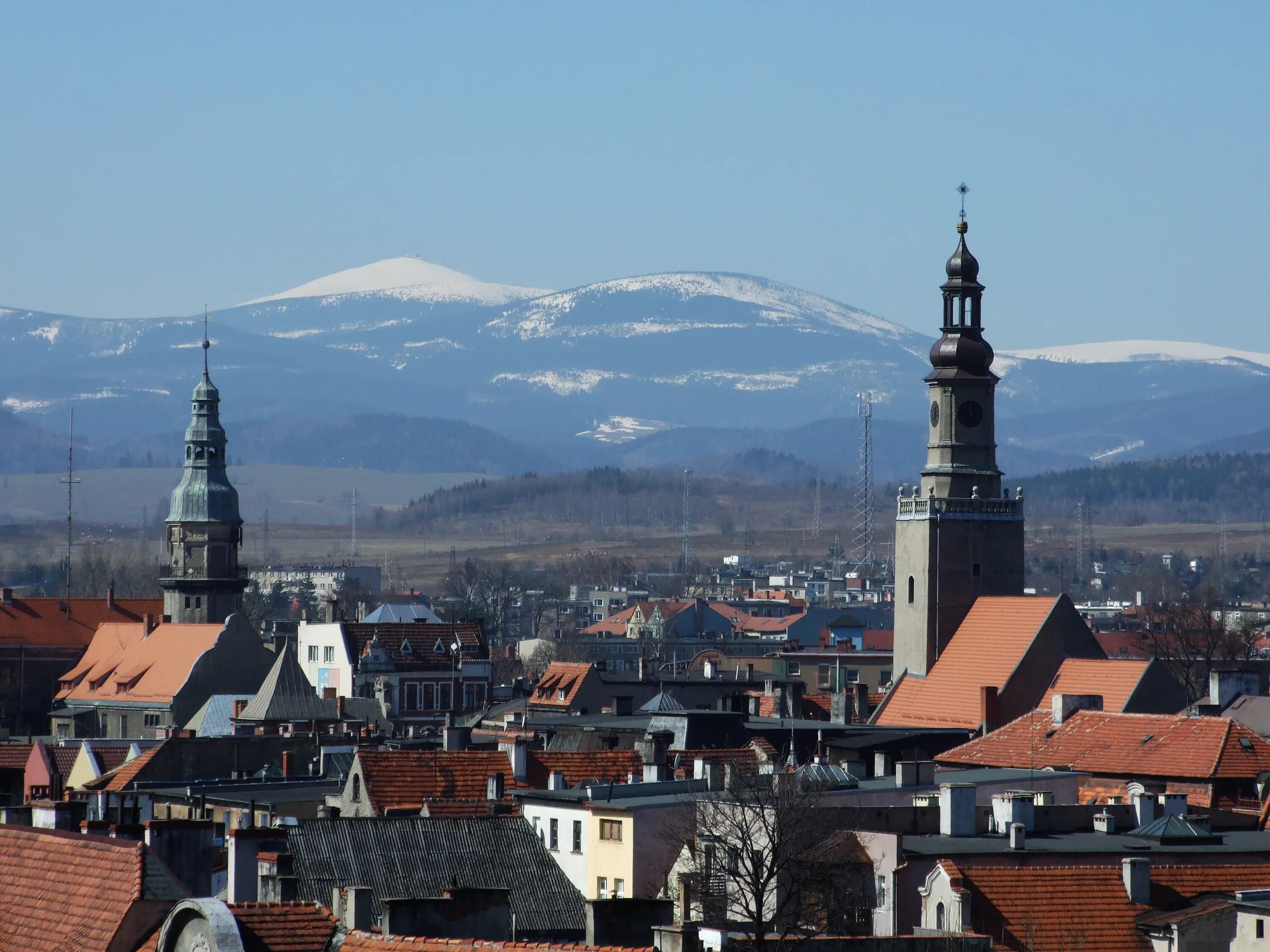 Каменна гура польша фото. Каменная гура. Гура гуморулуй. Кымпулунг-молдовенеск. Зелена гора город в польше.