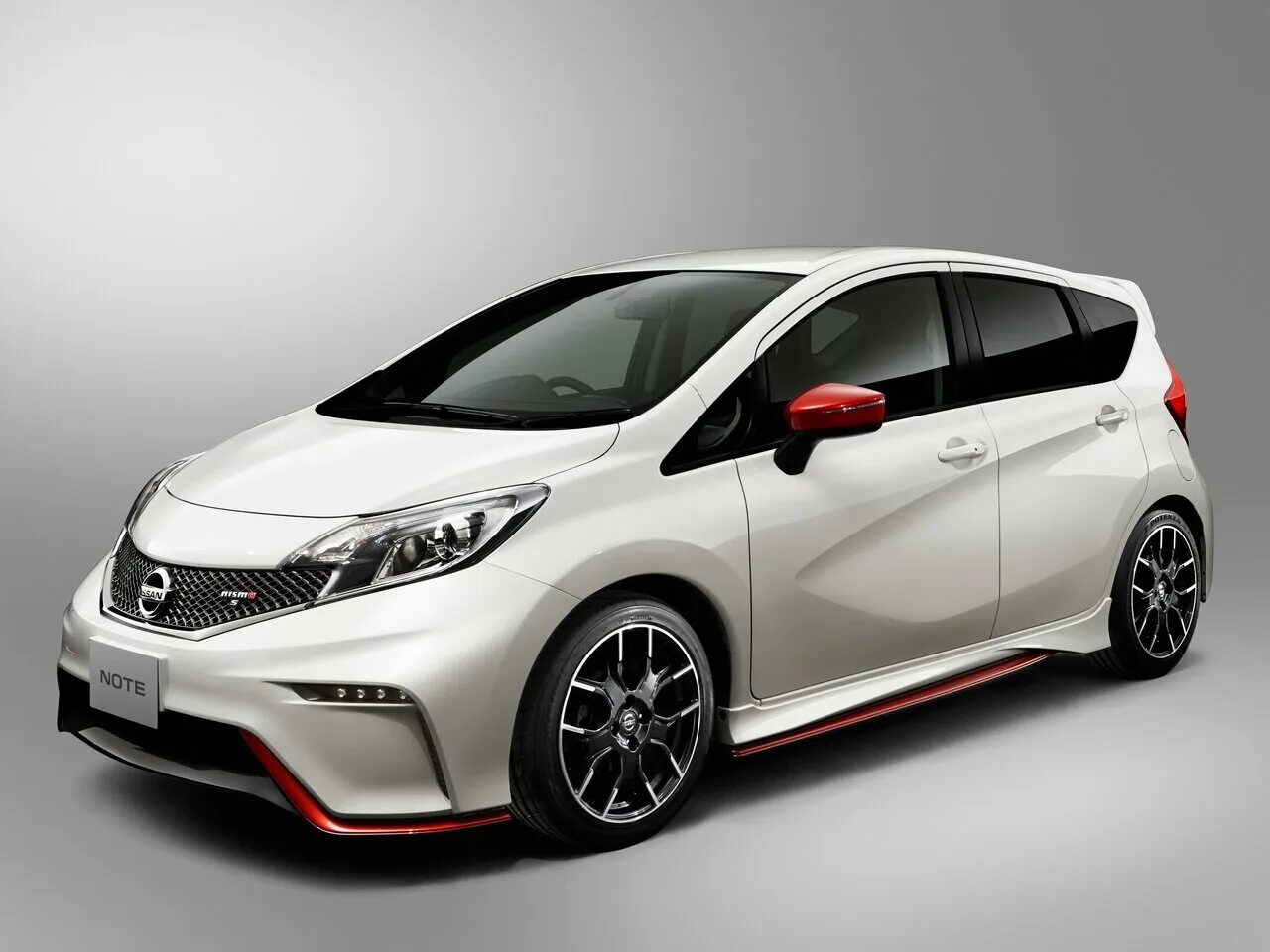 Ниссан ноут нисмо. Nissan Note e-Power. Nissan Note e-Power 2019. Nissan Note e-Power 2015.