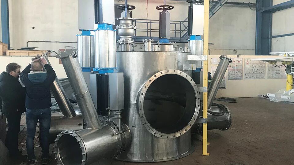 Машхимпром солигорск. Машхимпром солигорск директор. Крепи машхимпром. Горизонтальный шнековый растворитель. Солигорск машхимпром выпарная установка.