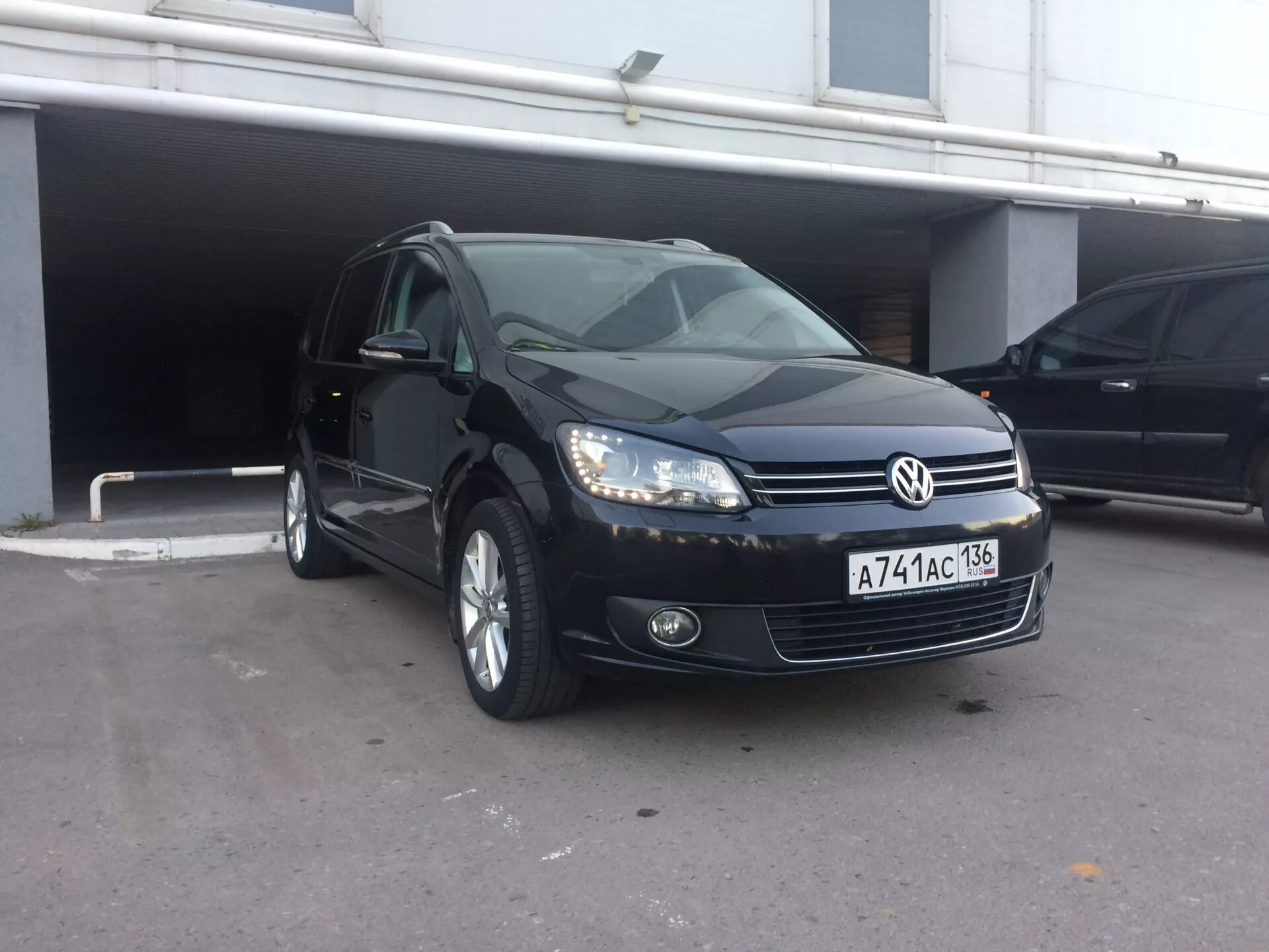 Машина фольксваген гольф тси 2017. Tiguan диски tulsa 17. Фольксваген 17. Фольксваген черный воронеж. Фольксваген тигуан 2015.