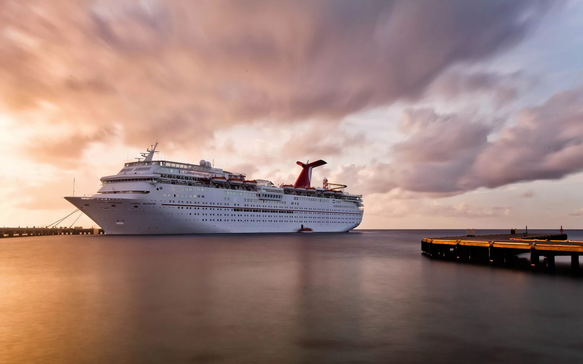 Passenger ships. Пассажирский корабль. Океанский лайнер. Корабли современные. Морской транспорт.