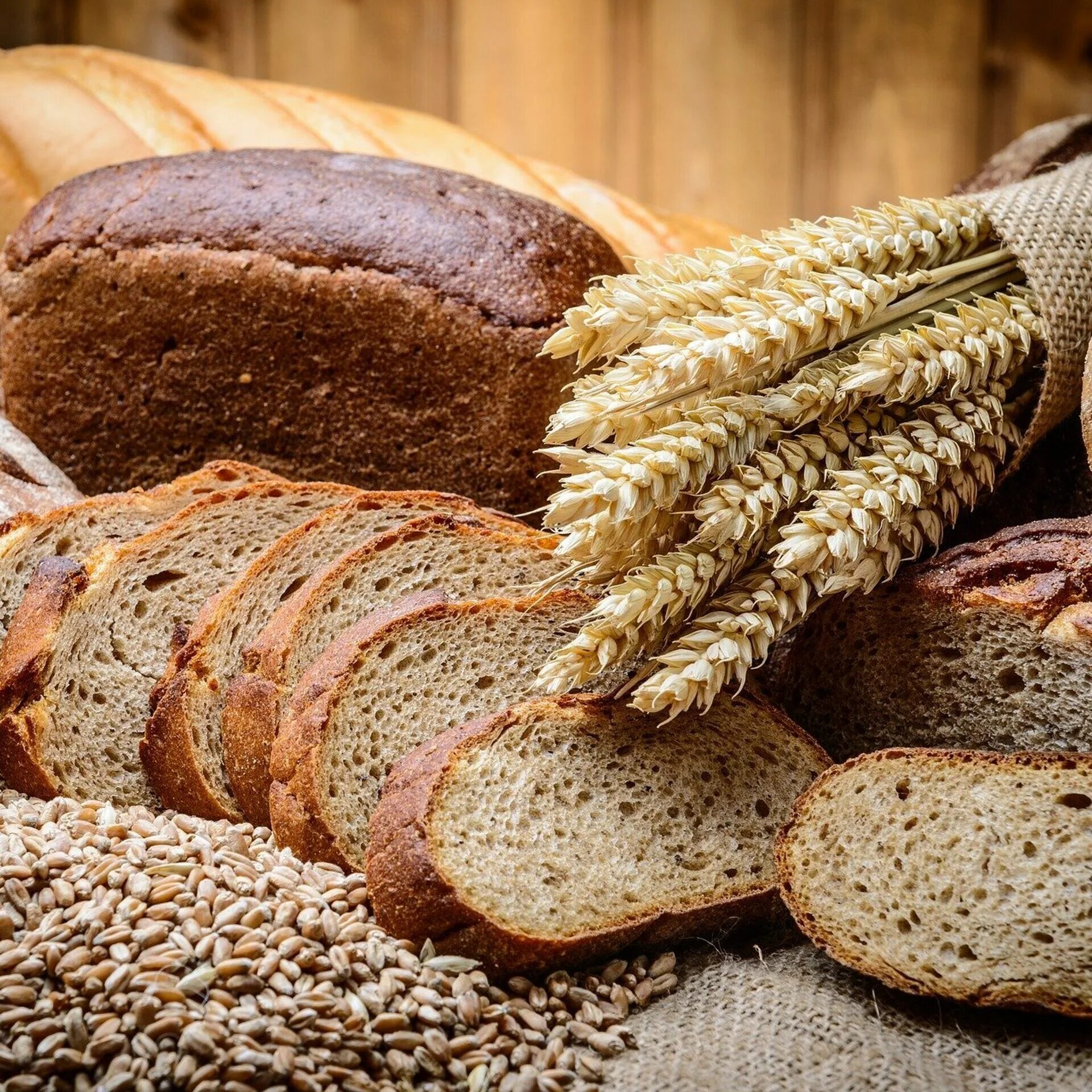 Красивый хлеб. Хлеб фото. День хлеба в 2021. Продукт дня хлеб. Хлебобулочные и кондитерские изделия.