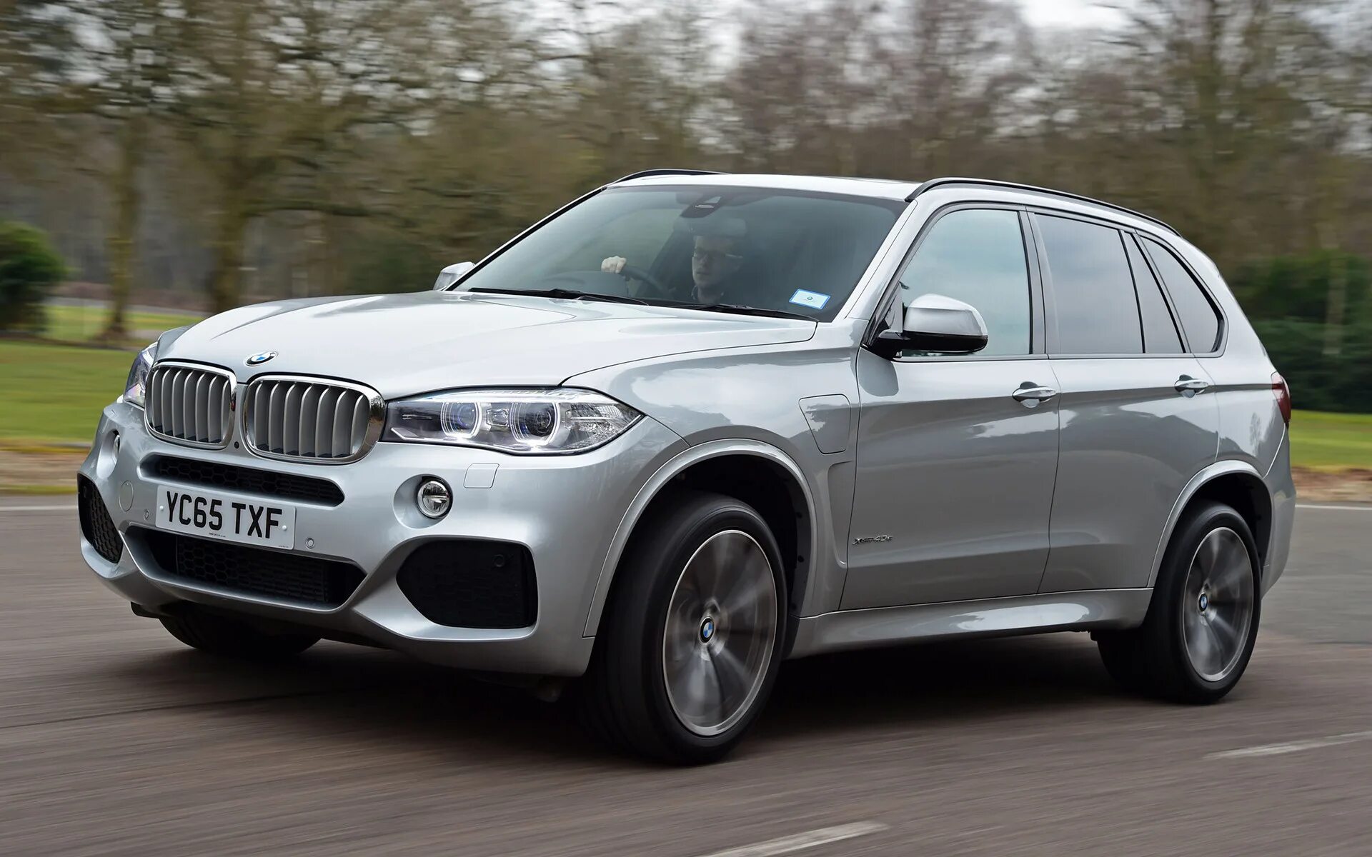 5 2 при икс 5. Bmw x5 2015. bmw x5 hybrid. бмв х5 2015г. бмв икс 5 джип.