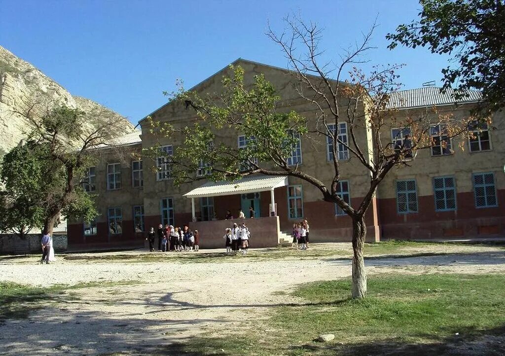 Моя школа дагестан. Цудахар Дагестан школа. Левашинская гимназия Дагестан. Село Цудахар школа. Школа Дагестан ХАХИТА.